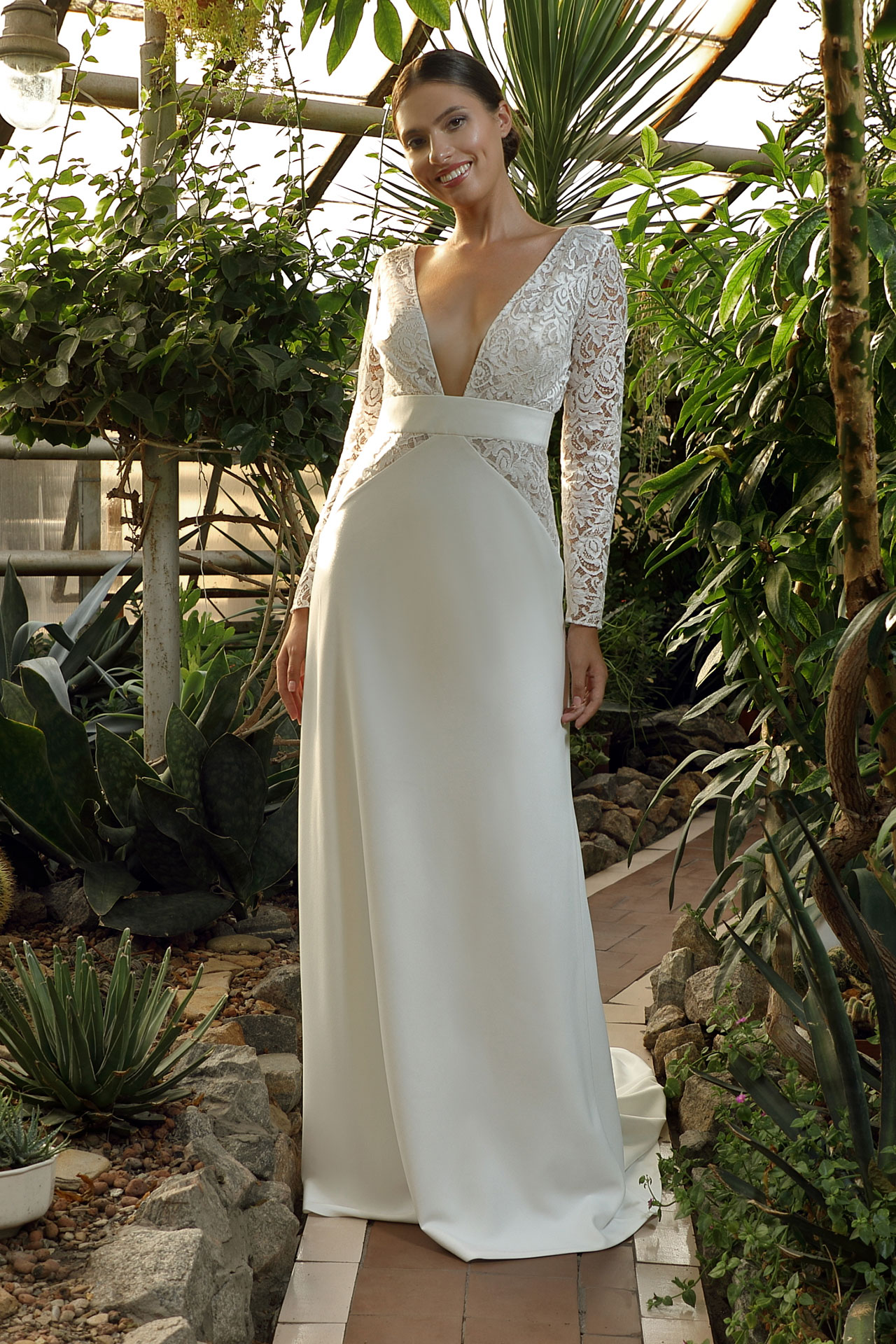Robe de mariée à Paris - Collection 2020 modèle AFINA - Alina Marti